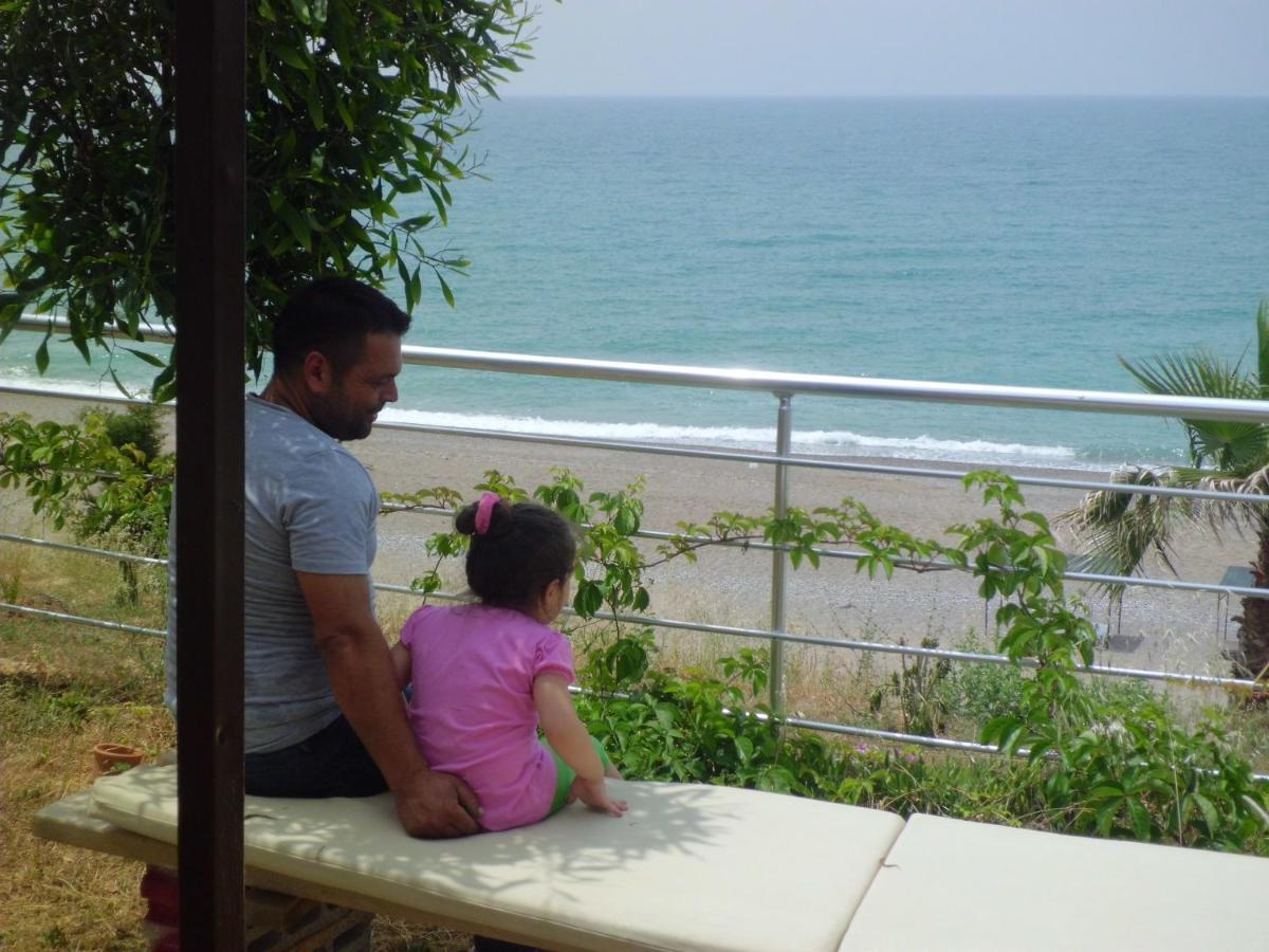 Mavi Cennet Camping Caravan Kızılot Exterior foto